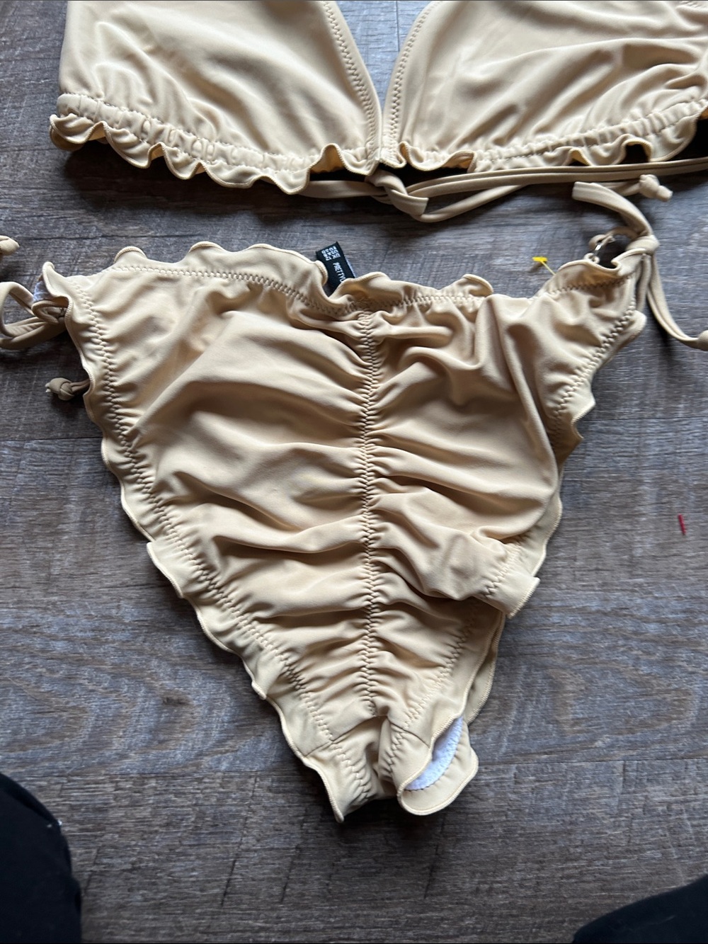 PrettyLittleThing Beige Ruffle Triangle Bikini - Picture 2 of 5
